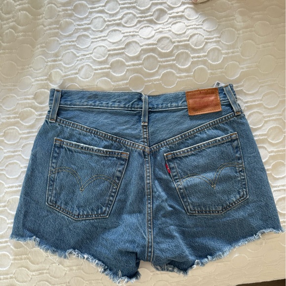 Levi’s Jean Shorts - Picture 2 of 4